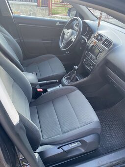 VW Golf 1,4 TSI kombi Rezervované - 6