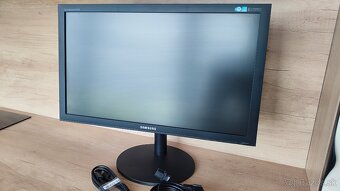 Monitor 24" Samsung SyncMaster B2440L – super stav - 6