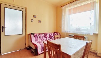 PREDAJ - RODINNÝ DOM S KRÁSNYM POZEMKOM V SEMEROVE - 6