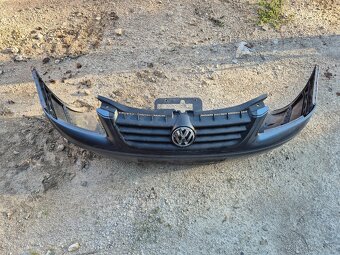 Predám predný nárazník na Volkswagen Touran mk1 - S MASKOU- - 6
