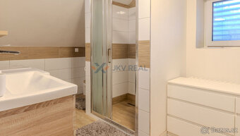 Na predaj rodinný dom v tichej lokalite Nových Zámkoch - 6