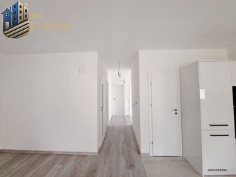 Priestranné novostavby 4-izbových rodinných domov v meste Ša - 6