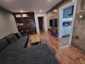 NA PRENÁJOM LUXUSNÝ 3 IZB. BYT S 2 LOGGIAMI V CENTRE MESTA, - 6
