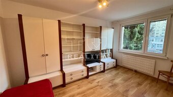 Na predaj 3-izbový byt s veľkou loggiou, Vrútky - 6