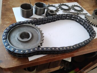 Predám náhradné diely z motora jawa 350 / 634 - 6