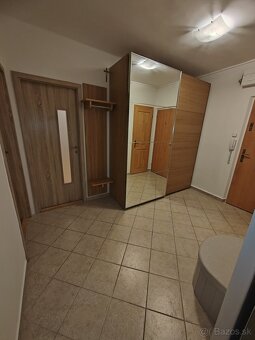 Prenájom 2 izb. byt s balkónom - 6