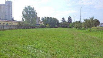 PRENÁJOM pozemok 3940 m² s unimobunkou v Rybanoch - 6