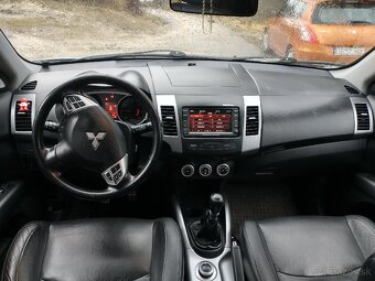 Mitsubishi Outlander 4x4 - 6