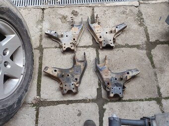 Náhradné diely Nissan Terrano 2,7 - 6