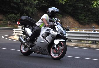 Honda cbr 600f 4i - 6