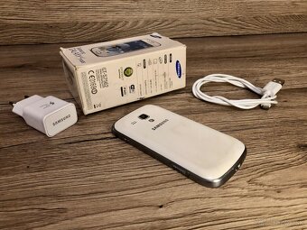 Samsung Galaxy S Duos 2 Pure White + Krabica, Adapter, Kábel - 6