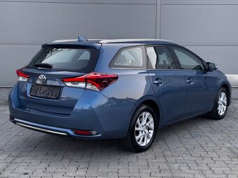 Toyota Auris 1.6 l Valvematic Executive - 6