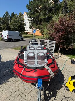 Motorový čln - 6