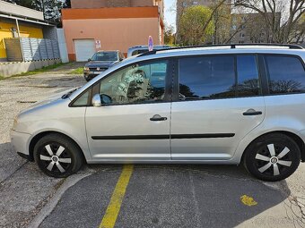 Volkswagen Touran - 6