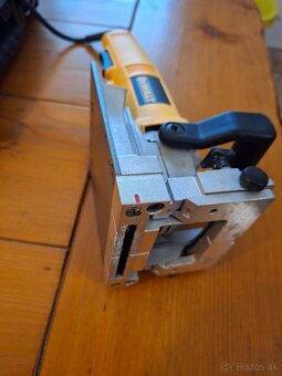 Lamelovacia fréza Dewalt DW682K 600 W + kufor - 6