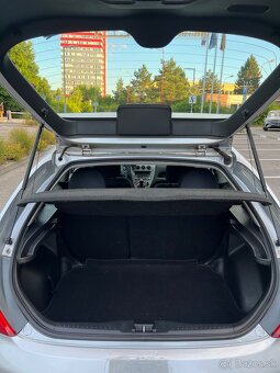 Honda Civic 7g Hatchback - 6