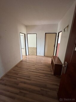 Na predaj 3i byt v Hnúšti s balkónom - 6