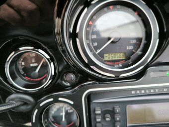 Harley Davidson Electra Glide FLHTCU r.v.2010 - 6