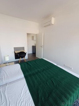 Ponúka na predaj 2 izb. apartmán, ul. Zilinska, Bratislava I - 6