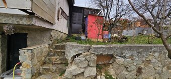 Záhradka s chatkou - 6