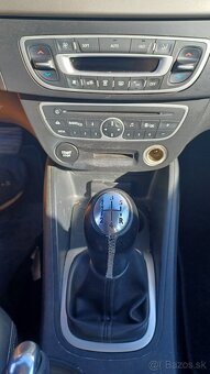 Renault Fluence Sedan 82kw 5st. Manuál_2012 - 6