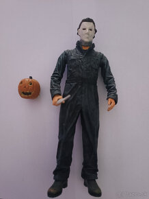 AKCNE FIGURKY 2 - 6