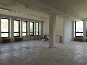 Predaj 2 podlažný objekt s parkovaním v B.B. - 6