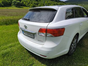 Toyota Avensis 2.2 D-CAT - 6