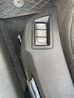 Predám Opel Insignia 2,0 CDTI biturbo 4x4 - 6