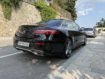 Mercedes E trieda Coupé 400 4matic A/T - 6
