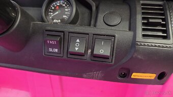 Elektrický jeep na ovládanie - 6