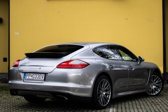 Porsche Panamera 4 - 6