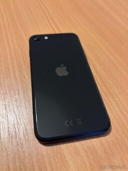 Predám - Apple iPhone SE (2020) 64 GB ČIERNY - 6