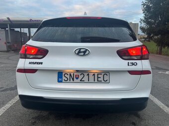 Hyundai i30 CW AUTOMAT 1.6 CRDi 85kw Family SR vozidlo - 6