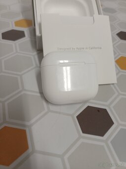 AirPods 4 s ANC - 6
