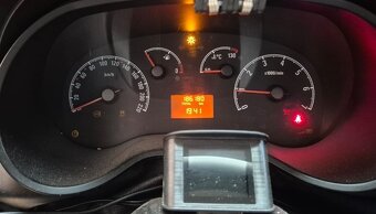 Opel combo L1, 1.3D,66kw,r.v.11/2015, cena s DPH - 6