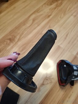 Tycovy vysavac bosch - 6