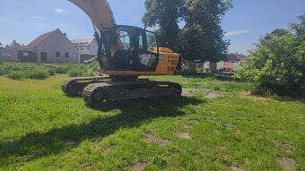Predám pásový bager JCB 220. - 6