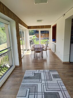 Rodinný dom s veľkou ubytovacou kapacitou Lysica - 6