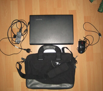 LENOVO V310 15IKB CPU i5 (display 15,6") - 6