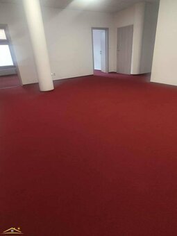 Prenájom kancelárskych priestorov – centrum Čadca, 150 m² (3 - 6