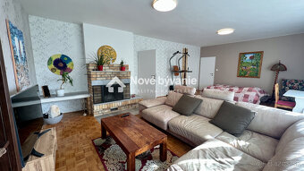 V LUKRATÍVNEJ LOKALITE NA PREDAJ DOM ,6 izb. + DVOJGARÁŽ - 6