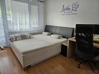 Predám slnečný priestranný 3-izbový byt v Novej Bani (74 m²) - 6