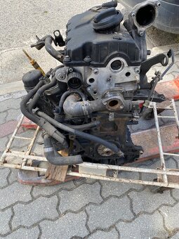 MOTOR 1.9 TDi 96 kW AVF, AWX PD - 6
