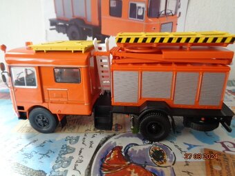 LIAZ BOBR a ŠKODA 706 RT-plošinový zdvihák - 6