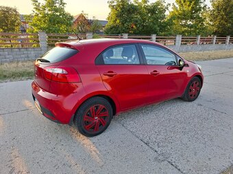 Kia Rio - 6