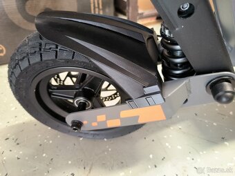 Kukirin G2 800 W 15 Ah 2025 - ZARUKA - 0 Kilometrov - 6