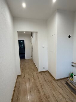 Kompletná nová prerábka.  2.izb.byt ,ZH - 6