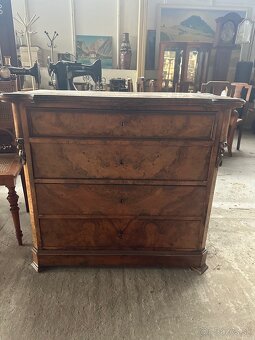 starožitná komoda - 6