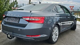 Škoda Superb 1.5 TSI ACT Joy Plus  MODEL 2021  - 6